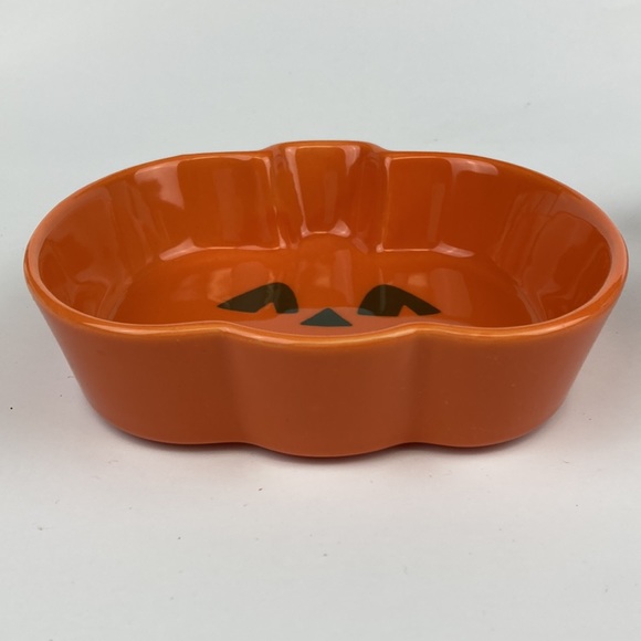 Michael’s Stoneware Ghost & Pumpkin Baking Dishes set of 2 6” - Picture 3 of 15